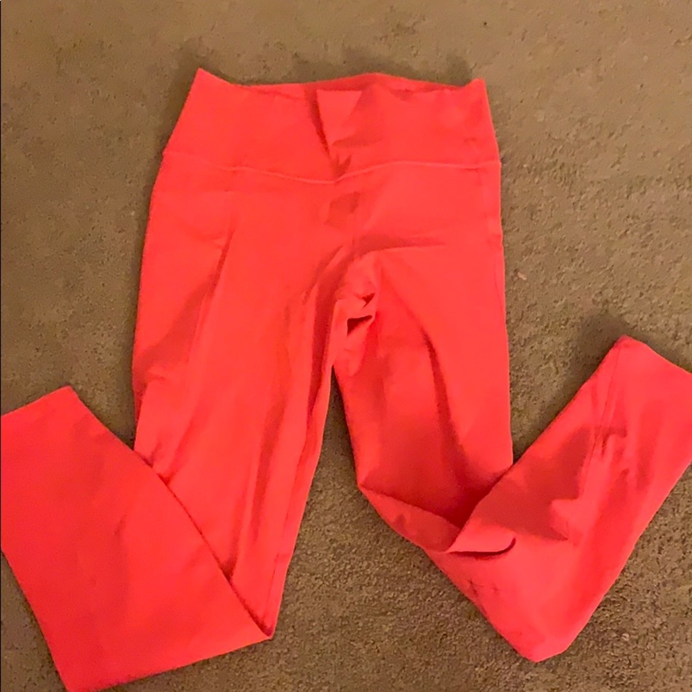 Hot pink fabletics leggings